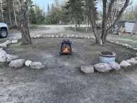 Cozy Lakeside Cabin with easy access to beach and awesome sunsets! Hotels in 