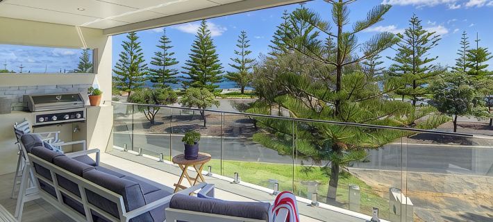 Beachside 880  beachfront luxury Apartment with Sunset views from the balcony. Ξενοδοχεία στην πόλη Busselton