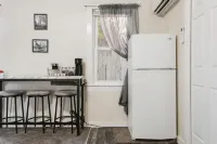 Lovely Private Guesthouse with AC & WiFi in Shillington - Homestays
