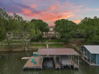 New Luxury Water Front Oasis with New Private Dock & Hot Tub!! - 4-Star