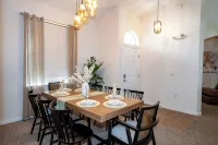 2 King 2 Twin 1 Queen + Enormous Deck 3 BD Lakeview by Waterfront Park & Events - 방갈로