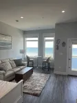 Ocean front Studio across from beach