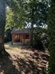 Petite Maison Atypique Avec Jardin Ombagé Parfait Pour des Vacances en Famille - บังกะโล