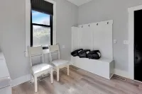 Miller House-Modern Remodel 2BR Historic Townhome blocks to downtown Noblesville - 2 estrellas