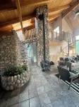 New listing! Modern ski retreat 2min to skiing! Dog friendly! 4bed3bath hottub
