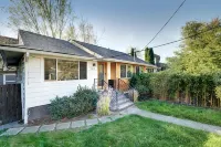 3 bedroom at Madison Valley Hotels in Madrona