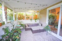 Boho-Style 2 Bed 2 Bath - 5 Mins From The Beach - Fenced In Yard - Pet Friendly - Wifi