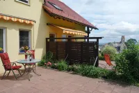 Holiday Apartment at Schönberg Castle - Homestays