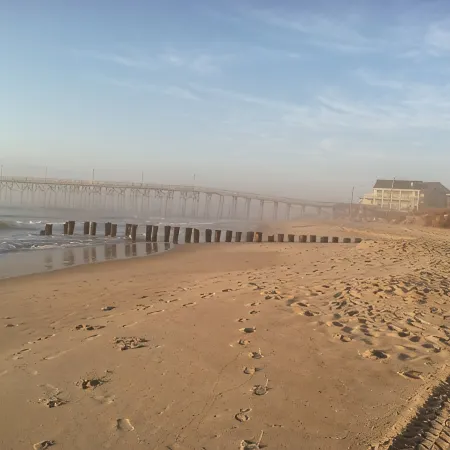 Lovely Oceanfront Condo w/ Vast Top Floor Views; Pool; WiFi/Cable; Quiet; 2 Max