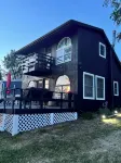 Charming Waneta Lake Front Cottage! Kayaks! Wine Country Flx - Homestays