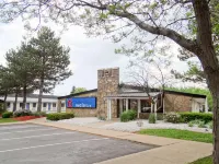 Motel 6 Erie, PA - 2-Star