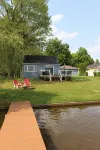 Cozy Pet-Friendly Cedar Shake Cottage with Best View on the Lake + Kayaks! - Country Houses