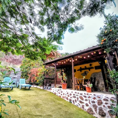 Villa Tamadaba Rural Home + Fast WiFi, Near Ocean, Pet Friendly