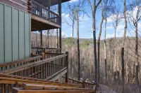Million dollar Mountain View! Hot tub, Fire place, Game room & Fire pit!