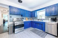 Haus Of Hues: MDRN Bright Peaceful Private Apt