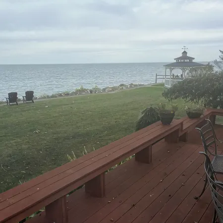 Spacious Lakefront Home with Amazing View