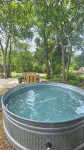 Charming micro barn offering a cozy retreat! 4 Acres, Sleeps 6, pet friendly. - Homestays
