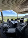 NEW Bear Lake home minutes from Garden City, GORGEOUS views, and Private Hot Tub