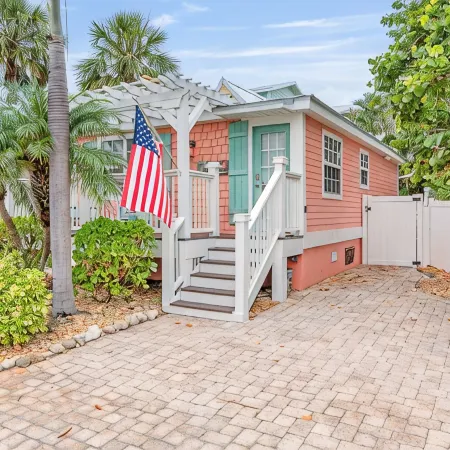 Best Little Beach House on Anna Maria Island!  With a pool & steps to the beach!
