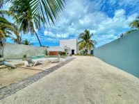 Coastal Casual Bliss: Beach + Pool + Rooftop Deck + Generator + Fast Internet - 民宿