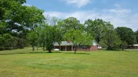 Backyard splendor!!! - 2-Star