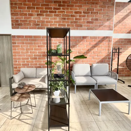 Reset (Hotel-Cafe-Coworking)