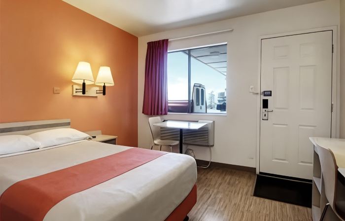 Super 8 by Wyndham Woods Cross/Salt Lake City North