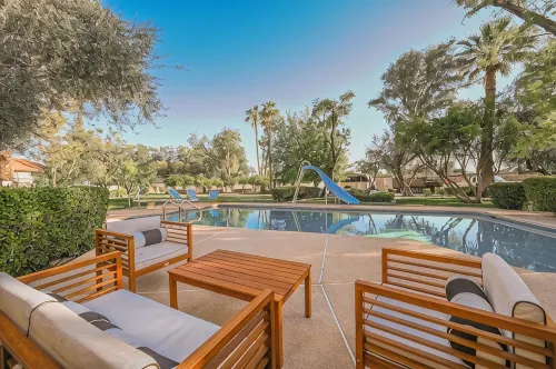 Midcentury Modern House in Heart of Historic Las Vegas - Bungalows