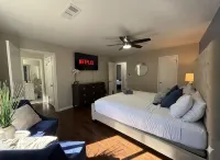 Game Room ! King Bed ! Near ATL ! Fenced Yard W/Deck BBQ - Balkoner