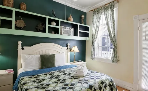 Duval House - 3-Star