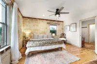 Luxury Home with Fire Pit & Hill Country Views