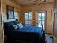 Breathtaking Views @ 3,850 Feet, 4.2 Acres Gated Privacy, 100 Consecutive 5-Star - Wifi
