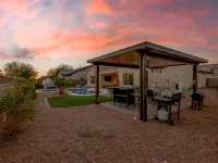 DESERT GEM!  Resort style Living - Private Pool. Hotels in Florence