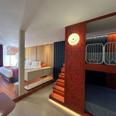 Aksara Hotel by Aruna Group Отели рядом с достопримечательностью «Парк развлечений Dago Dreampark»
