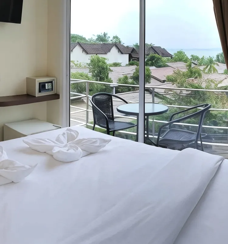 ห้องพักพร้อมระเบียง(เตียงควีนไซส์)