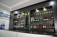 PoshLux Executive Hotel - Bares