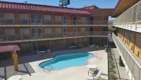 Quality Inn - Needles - Pools