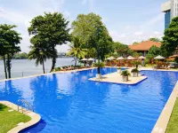 Cinnamon Lakeside - Kolam Renang