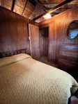 Rustic View Cabin sits on a 2.5 acres on beautiful Hubbard Lake. - 3 étoiles