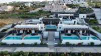 Brilliance Suites - Infinity Pools