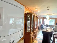 Large beautiful ocean front studio with private dock - Wifi