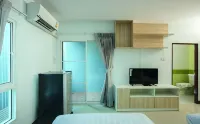 Poncharoen Place - 2-Star