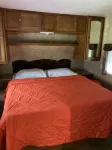 Beautiful Camper on a country road. - Homestays