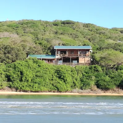 Casa Karibu at Santa Maria Machangulo Mozambique - Homestays