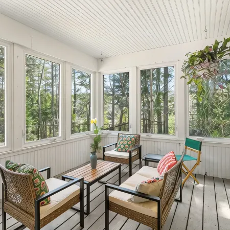 Tranquil View Cottage & Cabin, Pet Friendly with Wifi