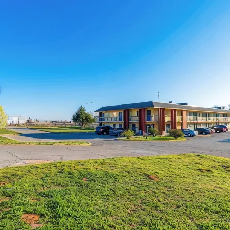 Castle Inn & Suites by OYO Chickasha