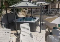 Apartments Villa Sonia & Teo Hvar - Hot Tub