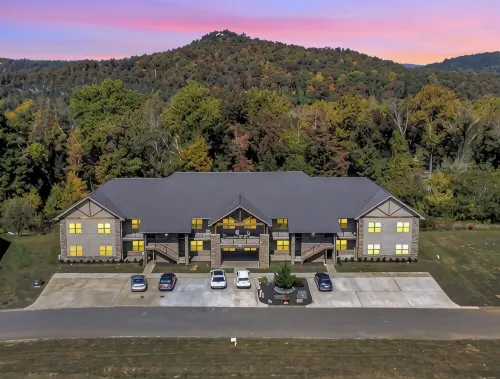 Townsend Peaceful Side Smoky Mountains Near Cades Cove Hip Vintage Condo