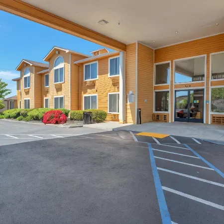Quality Inn Near Six Flags Discovery Kingdom-Napa Valley