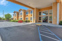 Quality Inn Near Six Flags Discovery Kingdom-Napa Valley - Bãi đậu xe